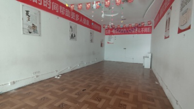 柳河街临街铺面出租，3层整租，实用面积400平，适合做美容、麻将馆、理疗等